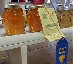 100% local Martha’s Vineyard blue ribbon honey